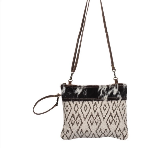 PARE RUG POUCH - Picture 1 of 3